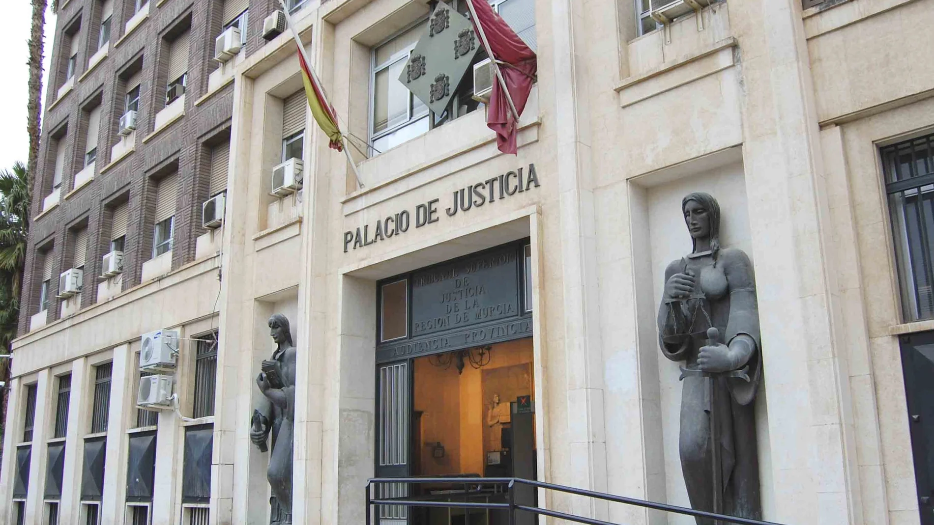 tribunal-superior-justicia-murcia-ratifica-despido-trabajador-que-llamo-zorras-sus-companeras-alegando-que-les-tenia-alergia_98