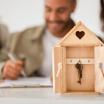 La banca comienza a subir las hipotecas ante la amenaza del euríbor