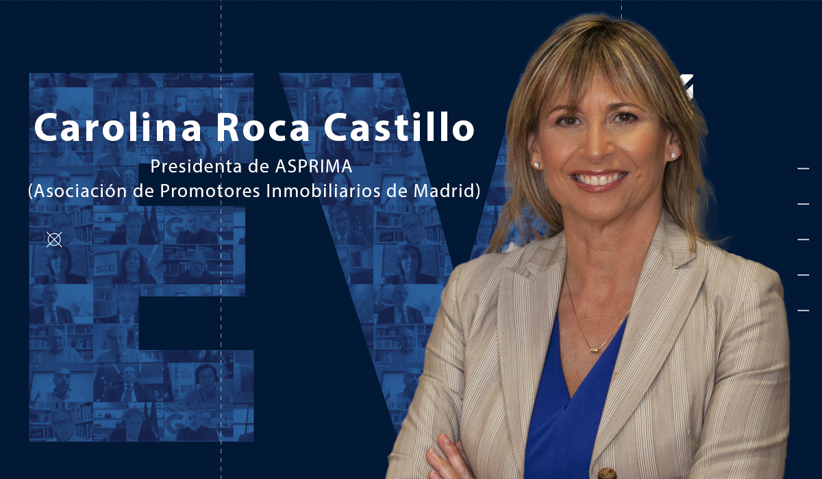 Carolina Roca, presidenta de ASPRIMA, en un evento sobre vivienda en España.