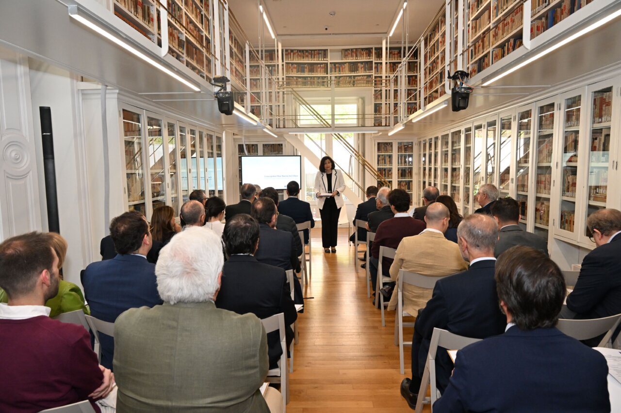 Expertos discuten sobre reforma de la sociedad de responsabilidad limitada en una jornada