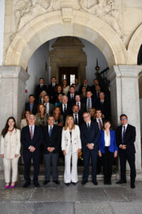 Grupo de presidentes de tribunales en Granada durante un evento judicial